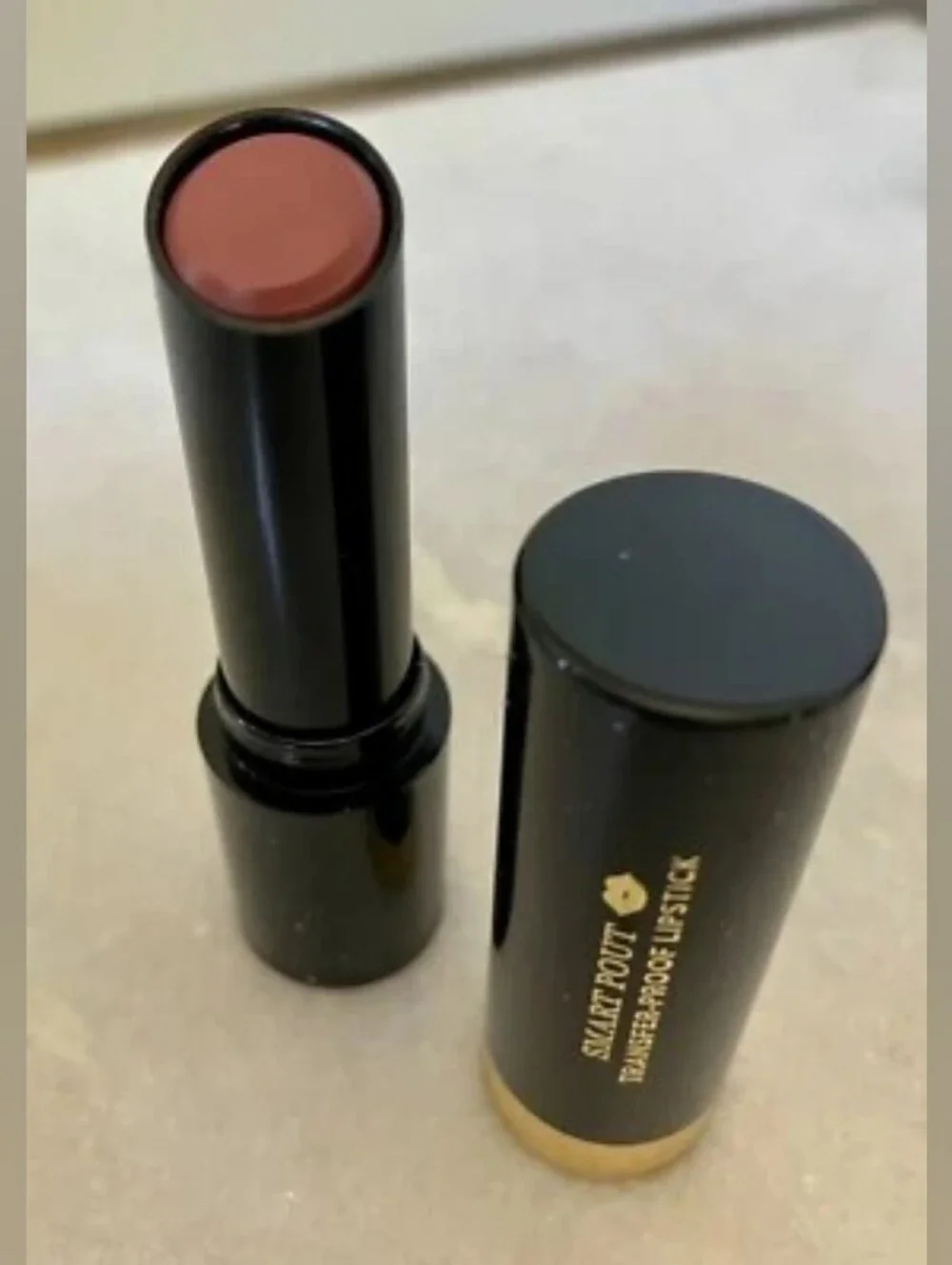 Laura Geller Smart Pout Transfer-Proof Lipstick Matte Moisturizing | Witty | NIB